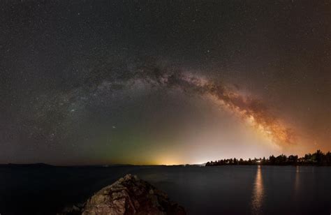 Wide View Of The Milky Way Over Wanaka New Zealand Oc 3456x5184