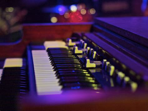 Magic Carpet Made Of Keys Hammond B3 In The Right Hands Flickr