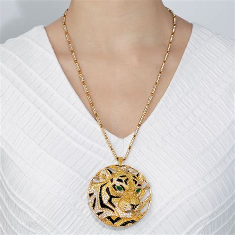 The diamond choker by cartier, opens the doors to the enchantment of the diamond necklace's collection. MULTI-GEM PENDANT NECKLACE, CARTIER | Christie's