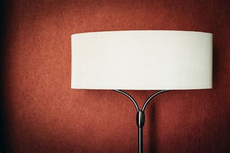 Pack And Protect Lamp Shades When Moving Your House
