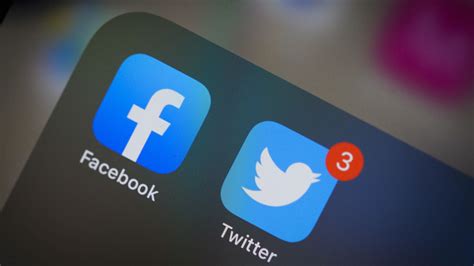 Twitter Facebookun Isim Değişikliği Ile Dalga Geçti