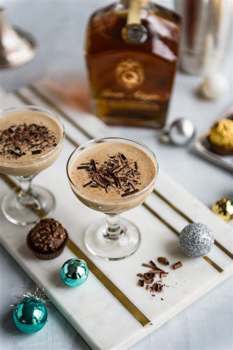 You will swear you are drinking a cinnamon roll, and then it hits you! Holiday Hazelnut Rum Cocktail | Rum cocktail, Hazelnut cocktail, Chocolate cocktails