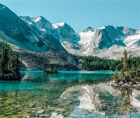 15 Most Beautiful Lakes In Canada You Must Visit Canada Crossroads