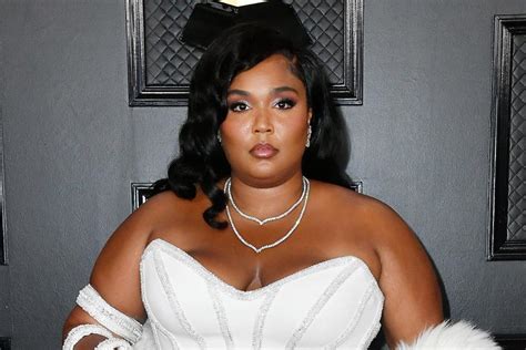 Lizzo Praises Her Belly As She Gets Candid About Body Image Struggles I Used To Want To Cut My