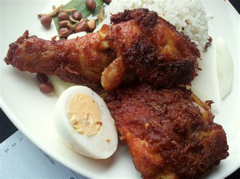 Ya, ayam geprek crispy berbeda dengan ayam geprek biasa, balutan tepung pada ayam crispy lebih tebal serta lebih terasa crispy menjadikan masakan ini selain rasanya lezat, pengolahan ayam geprek crispy tergolong mudah. Tasty Or Not?: Village Park Nasi Lemak Ayam Goreng ...