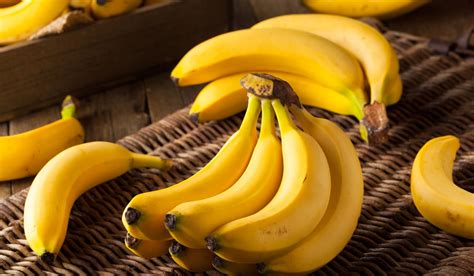تفسير حلم توزيع الموز في المنام للعزباء