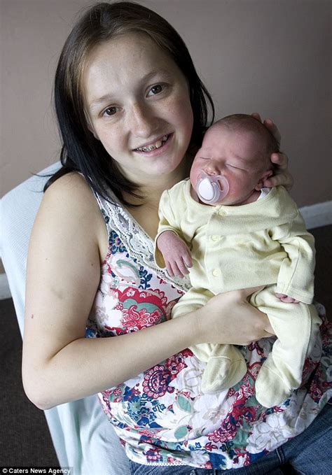 Heavily Pregnant Teenager Sent Home From Hospital Had To Walk Five Miles Home While Having