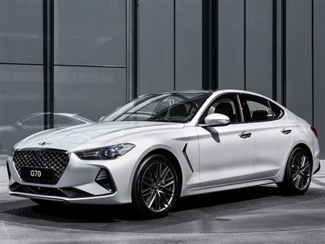 2019 Genesis G70 Will Be Available With Six Speed Manual Carbuzz