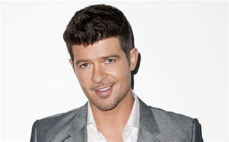 Robin Thicke News Holt Euch Robin Thickes Album Blurred Lines