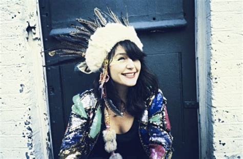 Jessie ware table manners, riesenauswahl an r3hab regresa con un remix a alone de jessie ware. Music Mania ! #music #jessieware #sampha #valentine #love ...