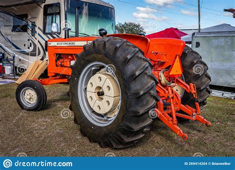 1963 Allis Chalmers D19 Diesel Tractor Editorial Stock Image Image Of