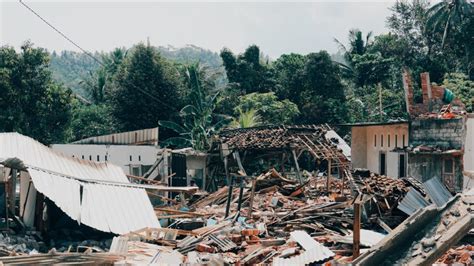Indonesian Earthquake Death Toll Reaches 555 Coconuts Bali
