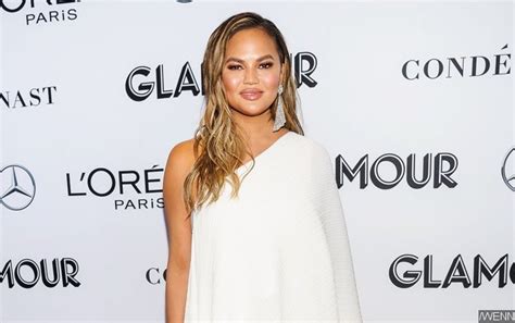 Chrissy Teigen Reasons Why She Accepts Being Heavier Than She Was Before