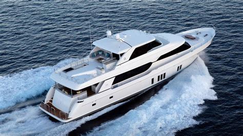 Tour The 2018 Ocean Alexander 100 Luxury Yacht Youtube