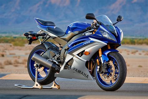 Yamahas Yzf R6 Remains Unchanged For 2015 Au