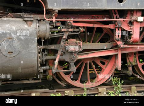 Steam Locomotive Valve Gear Hi Res Stock Photography And Images Alamy