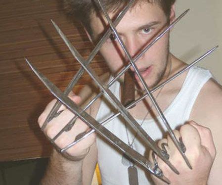 The palm is not one piece.gm. Wolverine Claws | Wolverine claws, Wolverine, Fingerless ...