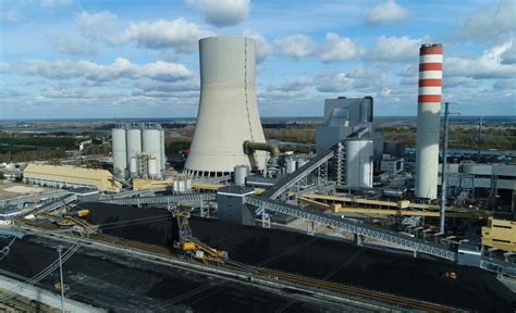 Clienearth przytacza dane krajowego ośrodka bilansowania i zarządzania emisjami, z których wynika, że emisja co2 z elektrowni bełchatów w. Na węgiel, na wiatr i słońce. Oto największe elektrownie ...