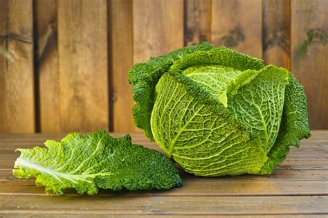 Si no, las hojas se ponen duras y sin sabor, después de descongelar y cocinar. ¿Todavía creéis que el kale y la berza son lo mismo? Pues ...