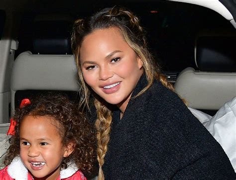 Chrissy Teigen And Daughter Luna Look Like Twins In New Pic