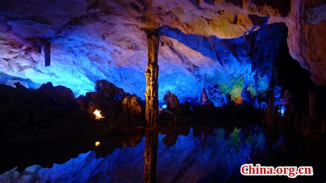 Les Splendeurs De La Grotte De La Flûte De Roseau à Guilin