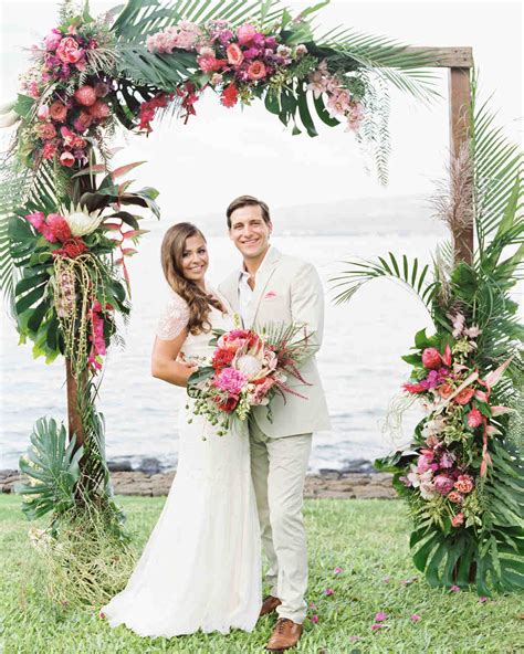 Indian hawaii beach wedding theme. A Casual Beach Wedding in Puako, Hawaii | Martha Stewart ...
