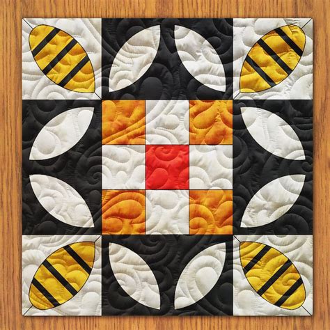 Honey Bee Quilt Block Pdf Pattern With Video Tutorial 6 8 10 12 And 14 Inch Size Versions
