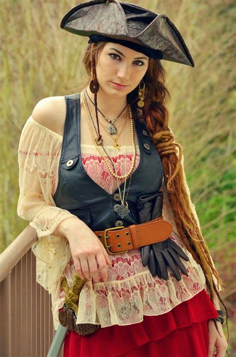 Pin By Samantha Dourney On Costumes N Cosplay Pirate Outfit Costumes