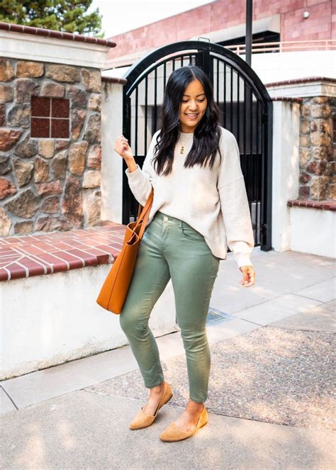 5 Early Fall Work Outfits That Are Really Comfy Of Course 😉 Olive