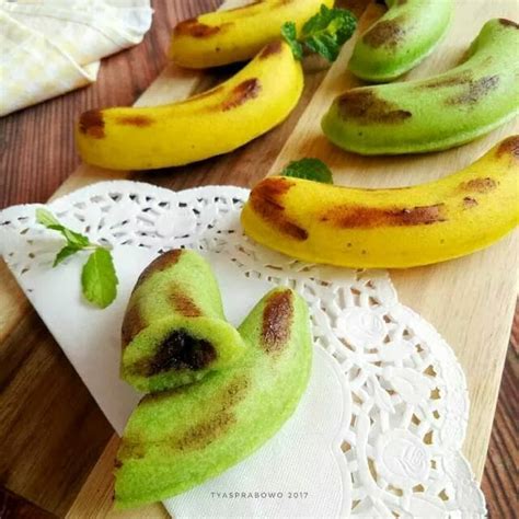 I had some bananas sitting around in the kitchen feeling generally unloved. Resep Banana Steam Cake Sederhana dan Enak - Jatik.com
