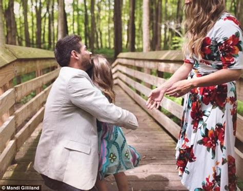 Man Proposes To Girlfriend And Her Five Year Old Daughter Daily Mail
