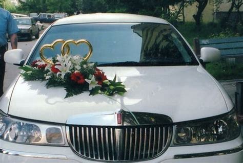 Kaufen sie hochzeitsblumen jetzt zum kleinen preis online auf lightinthebox.com! 36 coole Ideen für Autoschmuck zur Hochzeit! - Archzine ...