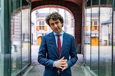 Fractievoorzitter van @groenlinks in de tweede kamer. Jesse Klaver: We moeten nu debatteren over leven na de ...