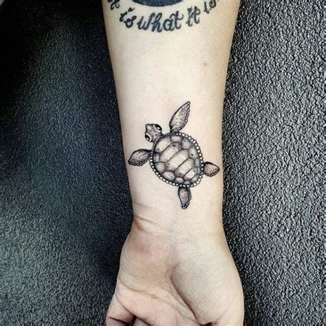 80 Simple And Small Sea Turtle Tattoos Design With Meanings Turtle