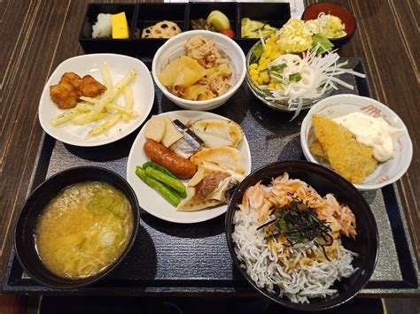 こいかつ酒呑み´∀`b On Twitter おはようございます☀️ 本日のドーミーイン仙台駅前の朝ごはんです😋🍚 釜揚げしらすと桜海老丼も美味しいですし、笹かまに魚や野菜と