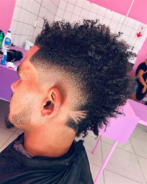 They are hairstyles that marked the punk movement back in the '70s and were, most of the time, sported by rebellious guys and girls. 25 Hottest Mohawk Fade Haircuts for Men (2021 Trends)