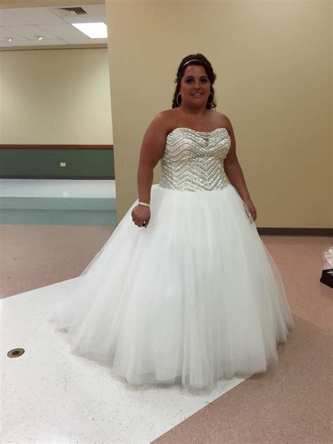 Davids Bridal Bling Princess Wedding Dress Preowned Wedding Dress Save