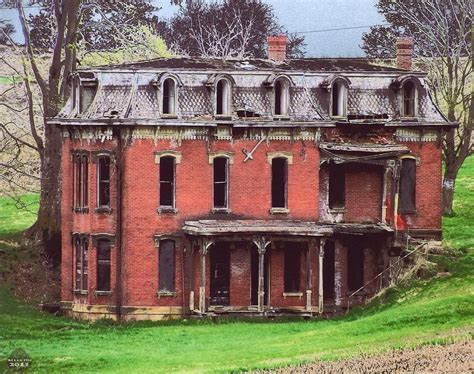 Multi Million Dollar Mansions That Were Abandoned For Years Page 15