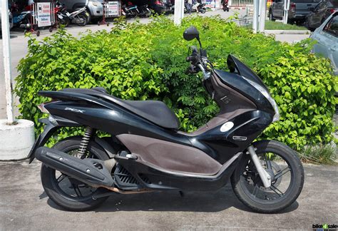 The honda pcx was first introduced for sale in november 2009. Honda PCX 125
