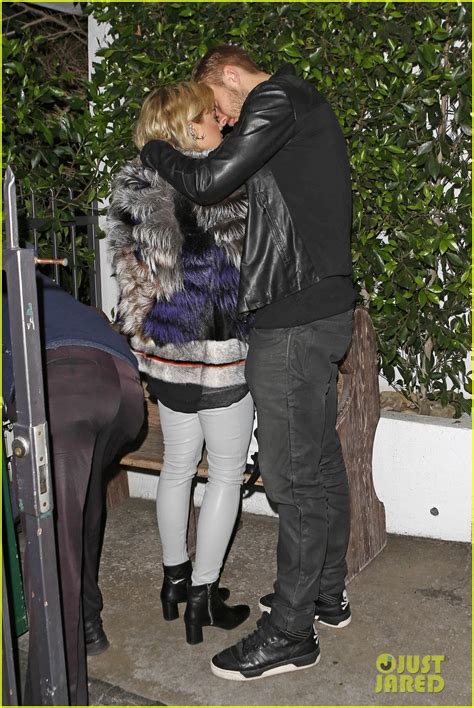 Rita Ora Calvin Harris Share Tender Moment After Dinner Photo Photos Just Jared