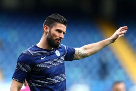 Le ultime notizie sul calciomercato del milan. Milan, sfuma Giroud. Torna di moda Vlahovic della ...