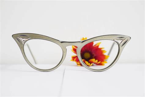Vintage Cat Eye Glasses 1960 S Cateye Frames By American Optical Beautiful Lines And Colors