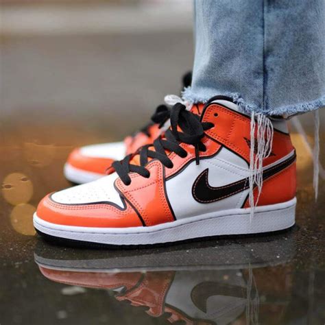 Air Jordan 1 Mid Turf Orange Pk Shoes