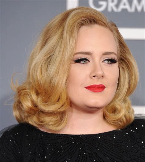 Keeping the hair shorter from the front and longer from the back, makes the hair look thicker and fuller than they are. 25 Beautiful Medium Length Haircuts For Round Faces ...