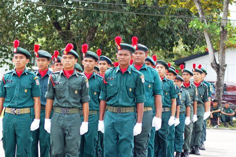 Dilatih menepati masa, berpakaian kemas dan mematuhi peraturan sama ada peraturan perkhemahan. MY BUKHARY: Pertandingan Kawad kaki KRS