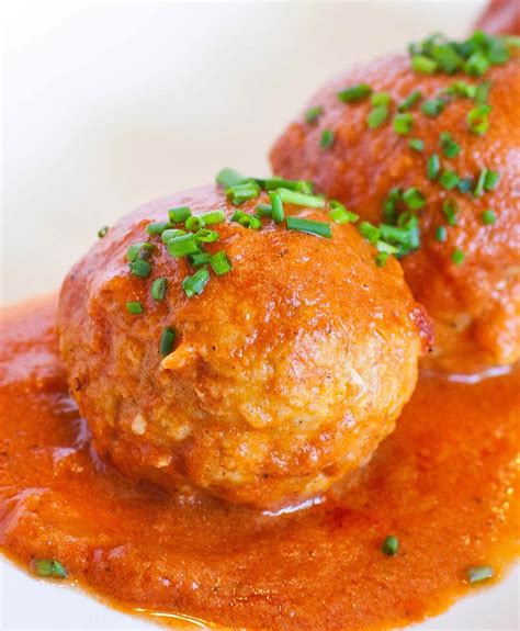 Russian Meatballs In Tomato Sauce Tatyanas Everyday Food