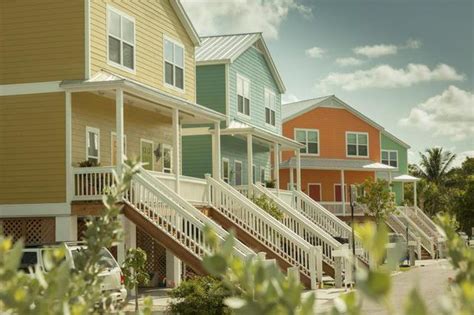 Exterior Paint Color Ideas For Florida Ehow Coastal Homes Exteriors