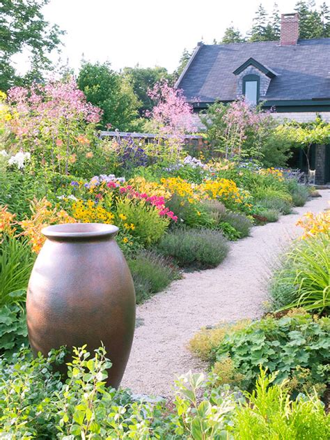 101 stunning front yard garden and landscaping ideas (photos). Flower Garden Ideas for Your Landscape | Better Homes ...