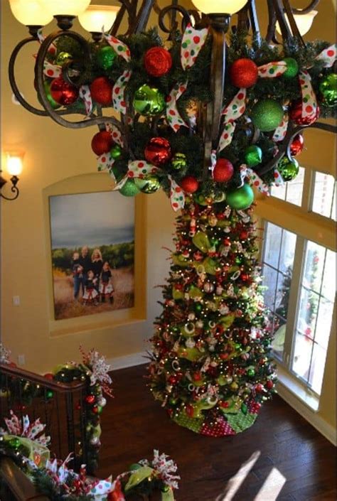 Use these ideas to repurpose random leftover christmas supplies like gift wrap, candy, wine corks, or pine cones. 17 Gorgeous Christmas Chandeliers For A Yuletide Home ...