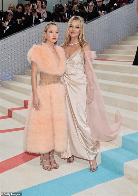 Met Gala Kate Moss Slips Into A Plunging Pink Lingerie Gown And
